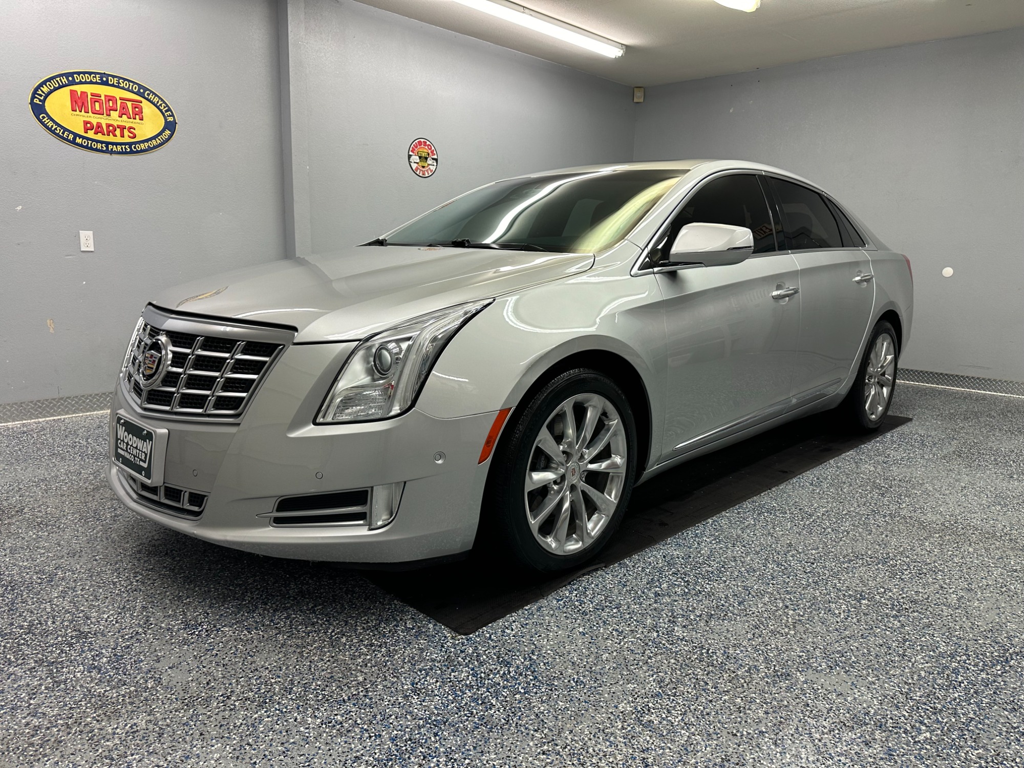 photo of 2014 Cadillac XTS Luxury 3.6 V6 FWD Amazingly Clean Low Miles!!!
